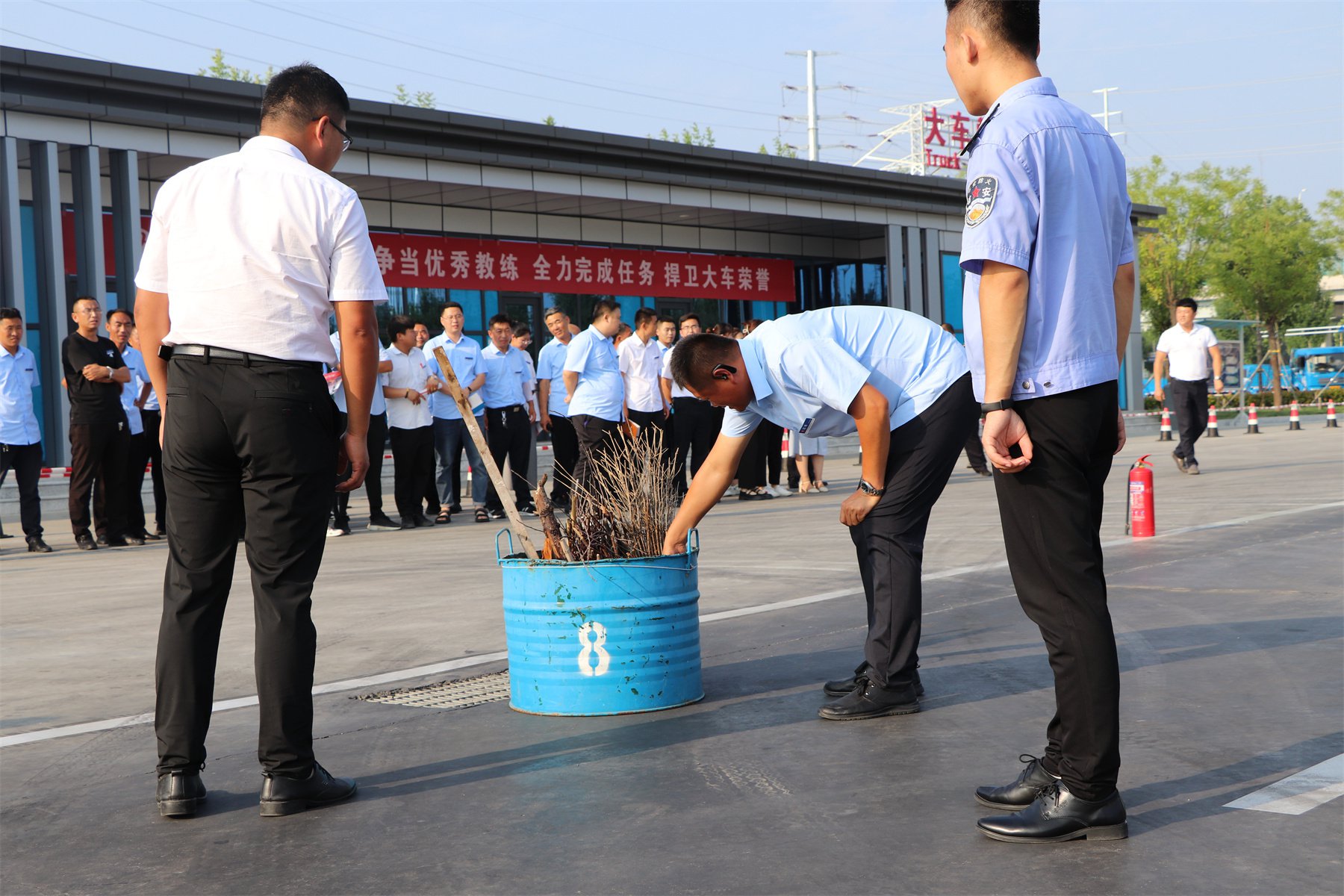 【濟(jì)寧大運(yùn)河駕校】夏季消防實(shí)戰(zhàn)演習(xí)在行動(dòng)(圖6)